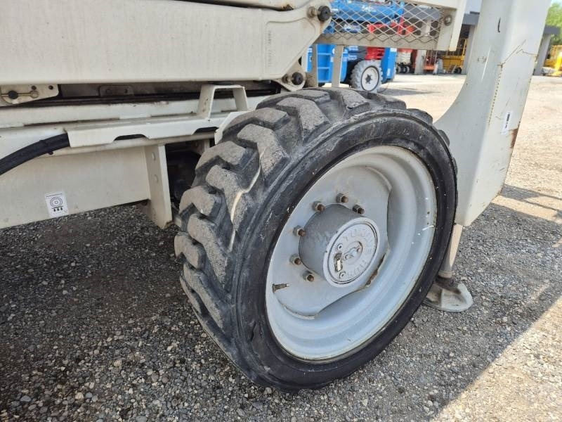 Leasing Genie GS3390 - 12,06 m - 4x4 - diesel  Genie GS3390 - 12,06 m - 4x4 - diesel: φωτογραφία 13