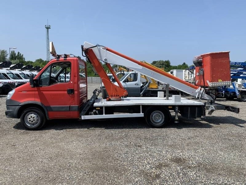Iveco Daily Multitel 160 ALU DS - 16m - Φορτηγό με εναέρια πλατφόρμα: φωτογραφία 5 Iveco Daily Multitel 160 ALU DS - 16m - Φορτηγό με εναέρια πλατφόρμα: φωτογραφία 5
