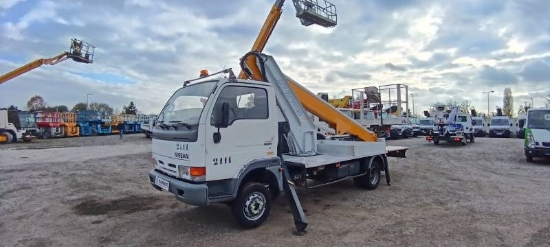 Nissan Cabstar Multitel 180 ALU AZ - 18 m - Φορτηγό με εναέρια πλατφόρμα: φωτογραφία 2 Nissan Cabstar Multitel 180 ALU AZ - 18 m - Φορτηγό με εναέρια πλατφόρμα: φωτογραφία 2