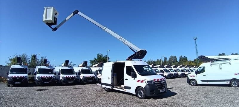 Leasing Renault Master Klubb KL32 - 12,5 m, 120 kg  Renault Master Klubb KL32 - 12,5 m, 120 kg: φωτογραφία 10