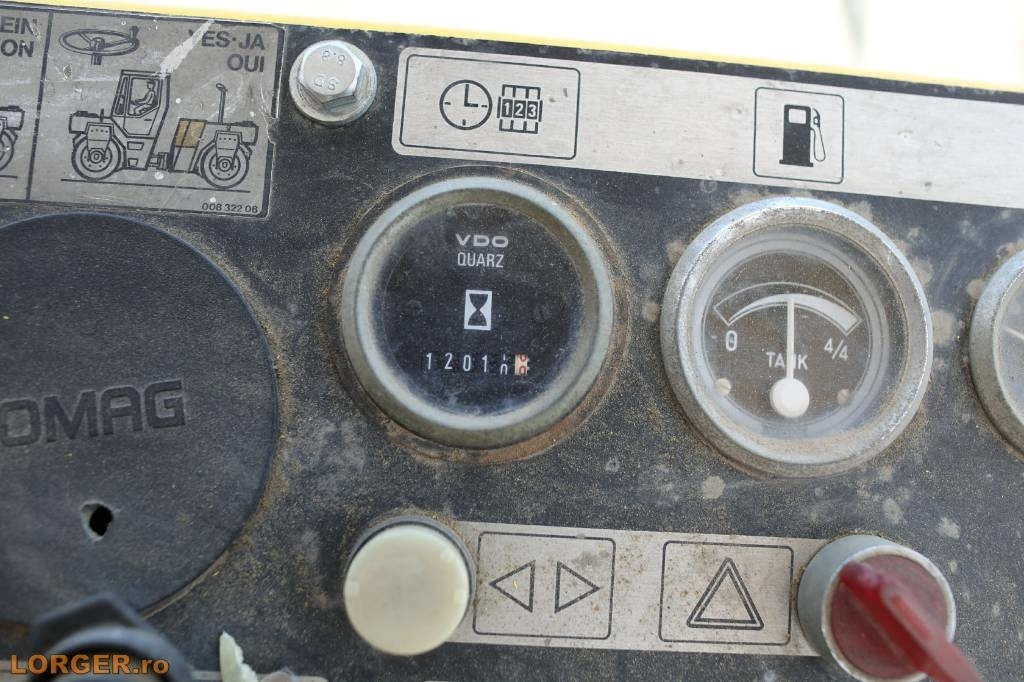 Ασφαλτικός οδοστρωτήρας Bomag BW 164 AD: φωτογραφία 15