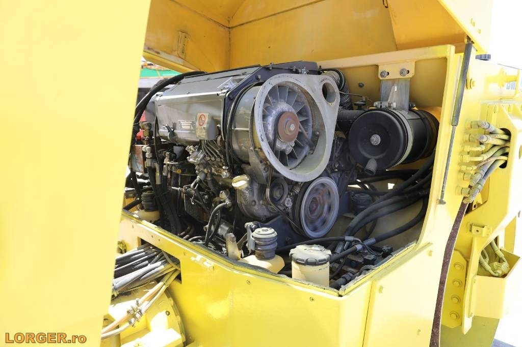 Ασφαλτικός οδοστρωτήρας Bomag BW 164 AD: φωτογραφία 9