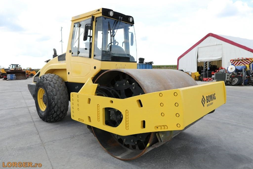 Bomag BW 219 D H-4 - Οδοστρωτήρες: φωτογραφία 4 Bomag BW 219 D H-4 - Οδοστρωτήρες: φωτογραφία 4