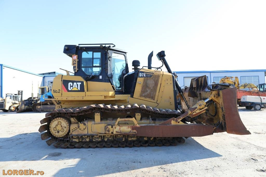 CAT D 7 E LGP - Μπουλντόζα: φωτογραφία 1 CAT D 7 E LGP - Μπουλντόζα: φωτογραφία 1