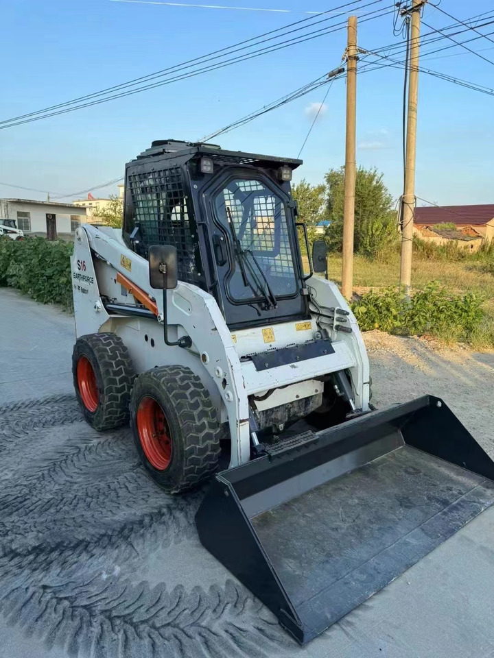 BOBCAT s16 - Φορτωτής: φωτογραφία 1 BOBCAT s16 - Φορτωτής: φωτογραφία 1