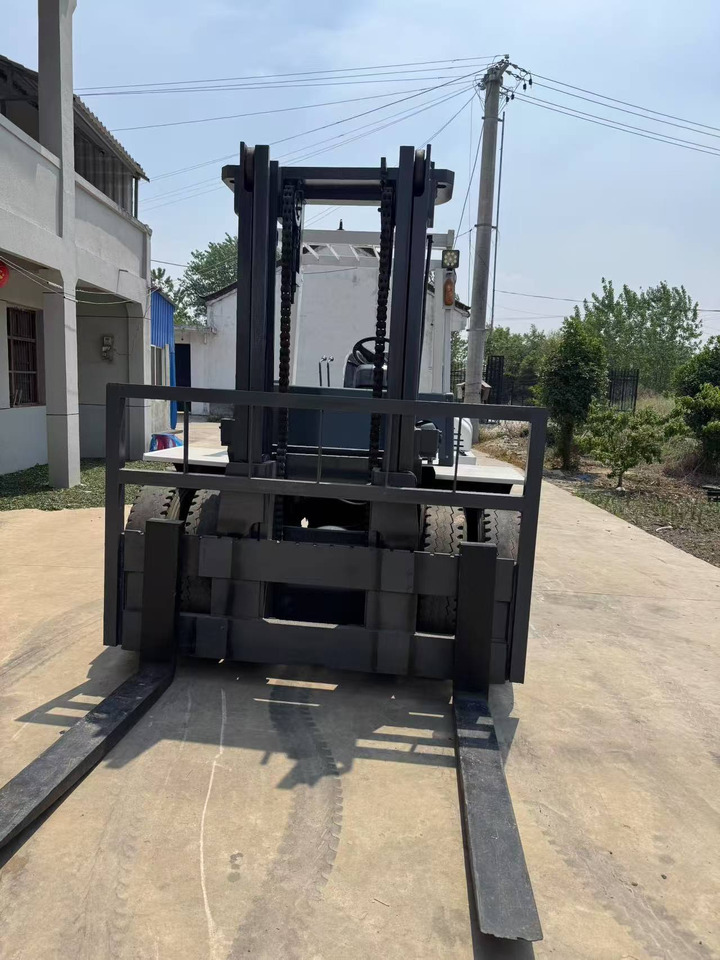 TCM 10tons - Περονοφόρο όχημα: φωτογραφία 4 TCM 10tons - Περονοφόρο όχημα: φωτογραφία 4