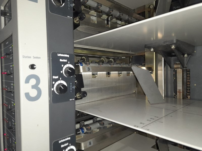 Horizon AC-8000 S | collator | 8 stations | 1992 - Εκτυπωτική μηχανή: φωτογραφία 2 Horizon AC-8000 S | collator | 8 stations | 1992 - Εκτυπωτική μηχανή: φωτογραφία 2