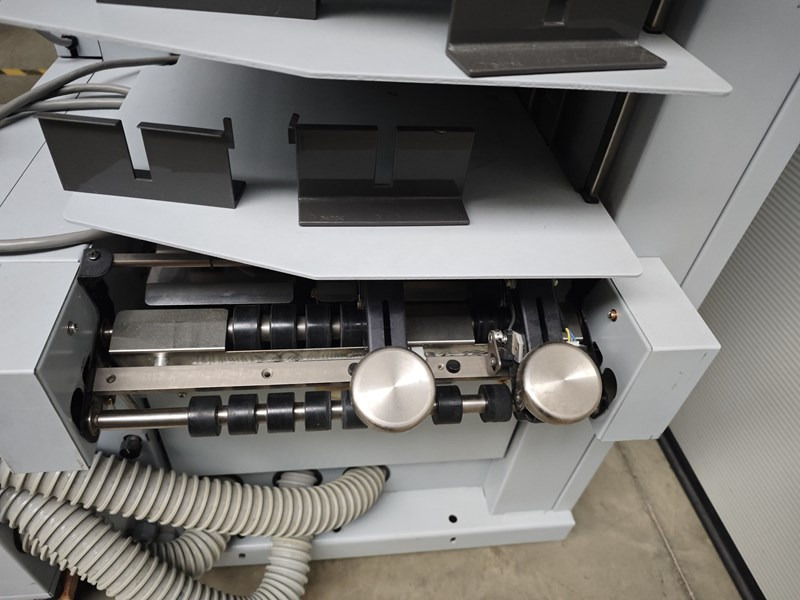 Horizon VAC-100 c | collator | 10 stations | 2008 | 33.2 mio - Εκτυπωτική μηχανή: φωτογραφία 5 Horizon VAC-100 c | collator | 10 stations | 2008 | 33.2 mio - Εκτυπωτική μηχανή: φωτογραφία 5