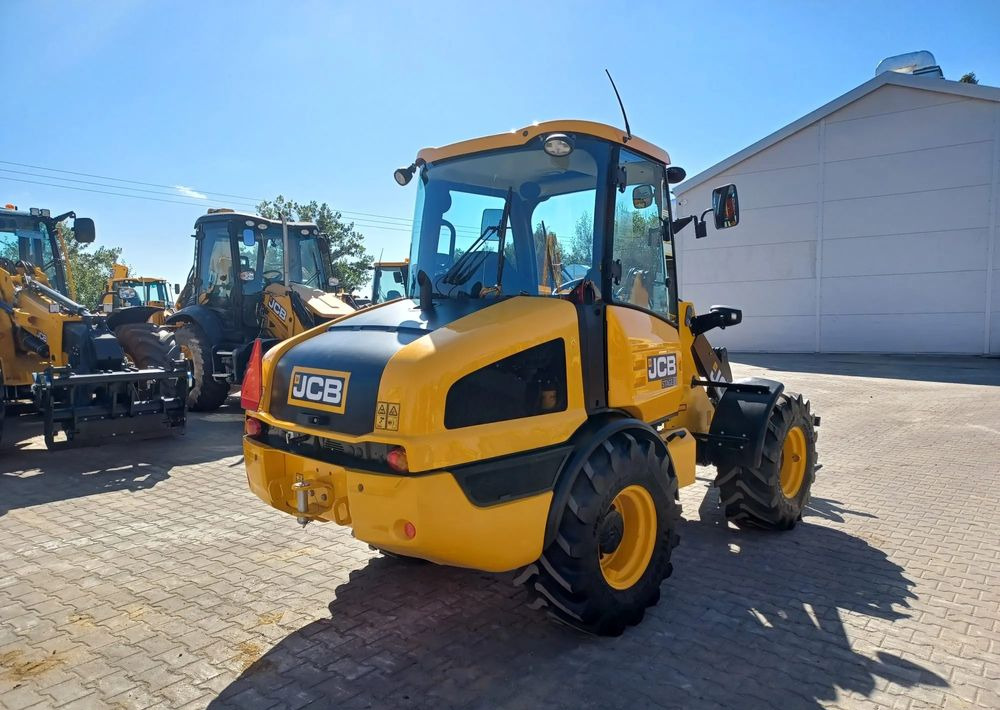 Ελαστιχοφόρος φορτωτής JCB 406: φωτογραφία 6 Ελαστιχοφόρος φορτωτής JCB 406: φωτογραφία 6