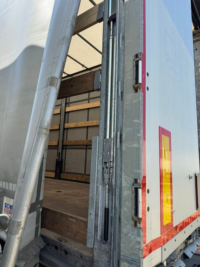 Επικαθήμενο κουρτίνα Schmitz Cargobull SCS 24/ LBW 2000 kg / RUNGENTASCHEN / HUBDACH: φωτογραφία 28