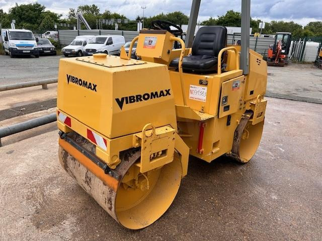 JCB VIBROMAX W255 2 BILLES - Ασφαλτικός οδοστρωτήρας: φωτογραφία 3 JCB VIBROMAX W255 2 BILLES - Ασφαλτικός οδοστρωτήρας: φωτογραφία 3
