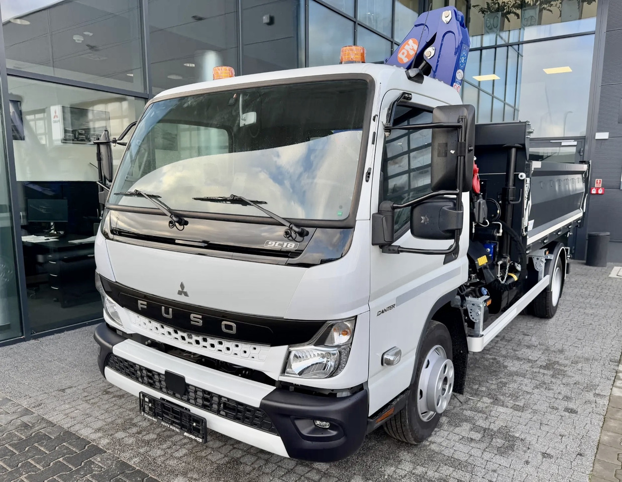 Fuso Canter 9C18 Kran PM 65 Kipper - Φορτηγό ανατρεπόμενο, Φορτηγό με γερανό: φωτογραφία 1 Fuso Canter 9C18 Kran PM 65 Kipper - Φορτηγό ανατρεπόμενο, Φορτηγό με γερανό: φωτογραφία 1