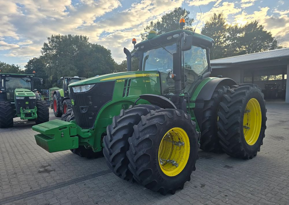 John Deere 7250R - Τρακτέρ: φωτογραφία 2 John Deere 7250R - Τρακτέρ: φωτογραφία 2