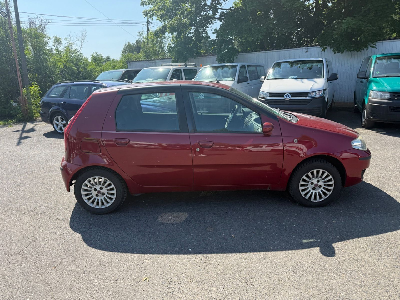 Fiat Punto Aktueller HU Motorschaden - Λιμουζίνα/ Sedan: φωτογραφία 3 Fiat Punto Aktueller HU Motorschaden - Λιμουζίνα/ Sedan: φωτογραφία 3