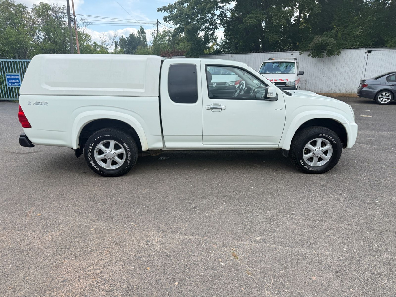 Isuzu D-Max Single Cab Basis 4WD - SUV: φωτογραφία 3 Isuzu D-Max Single Cab Basis 4WD - SUV: φωτογραφία 3