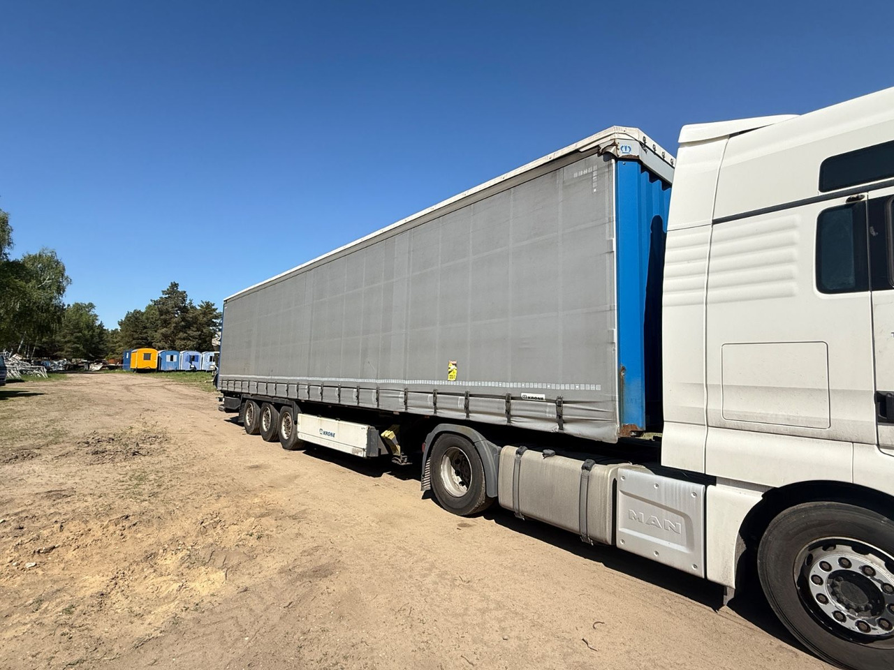 Krone SD mit Ladebordwand - Επικαθήμενο κουρτίνα: φωτογραφία 1 Krone SD mit Ladebordwand - Επικαθήμενο κουρτίνα: φωτογραφία 1