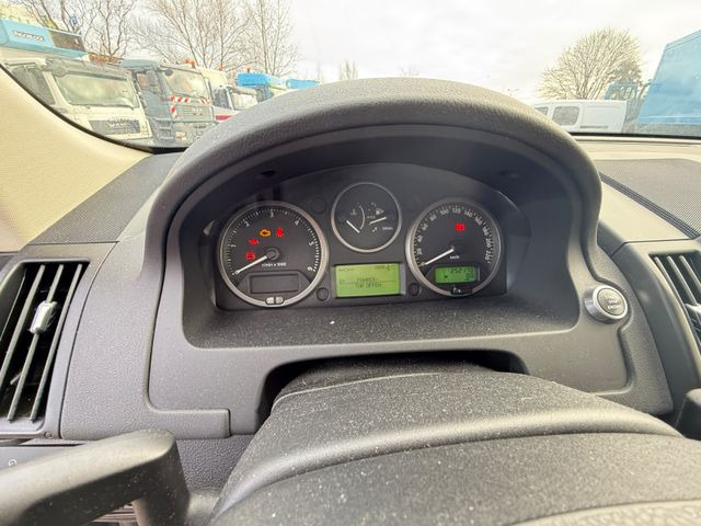 SUV Land Rover Freelander 2 XE Limited Edition Brandschaden: φωτογραφία 11 SUV Land Rover Freelander 2 XE Limited Edition Brandschaden: φωτογραφία 11