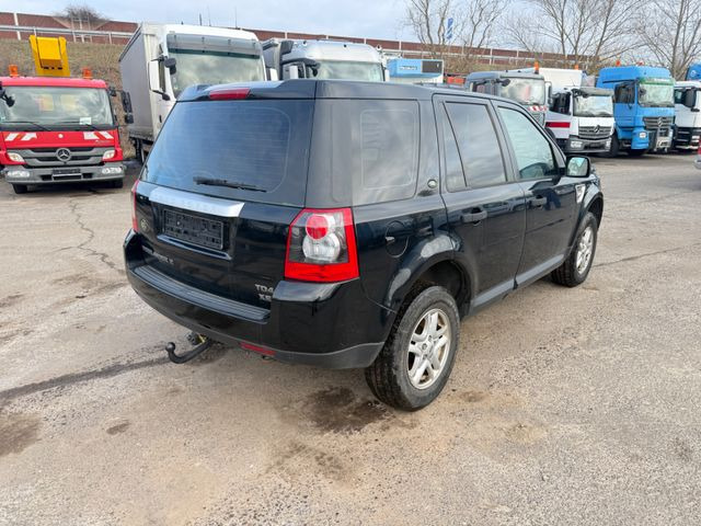 SUV Land Rover Freelander 2 XE Limited Edition Brandschaden: φωτογραφία 8 SUV Land Rover Freelander 2 XE Limited Edition Brandschaden: φωτογραφία 8