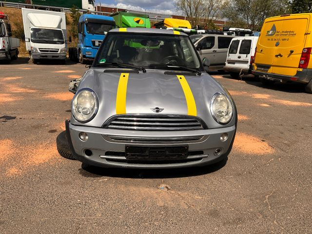 MINI ONE Mini One - Αυτοκίνητο: φωτογραφία 1 MINI ONE Mini One - Αυτοκίνητο: φωτογραφία 1
