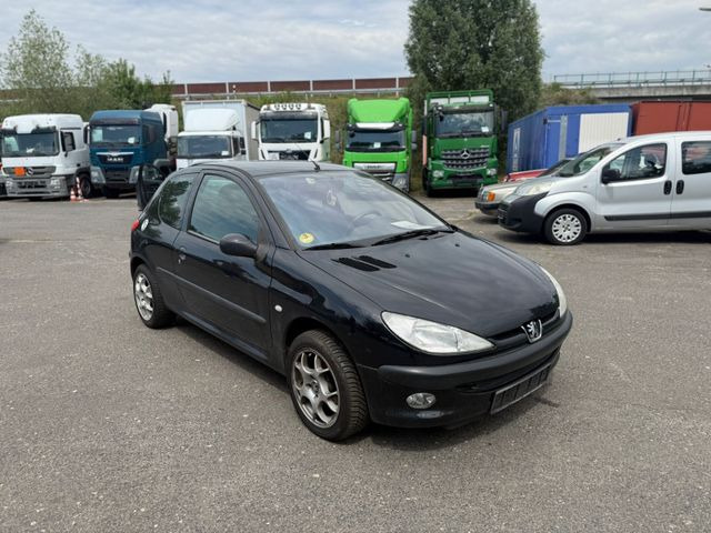 Peugeot 206 1.4 HDi - Λιμουζίνα/ Sedan: φωτογραφία 2 Peugeot 206 1.4 HDi - Λιμουζίνα/ Sedan: φωτογραφία 2