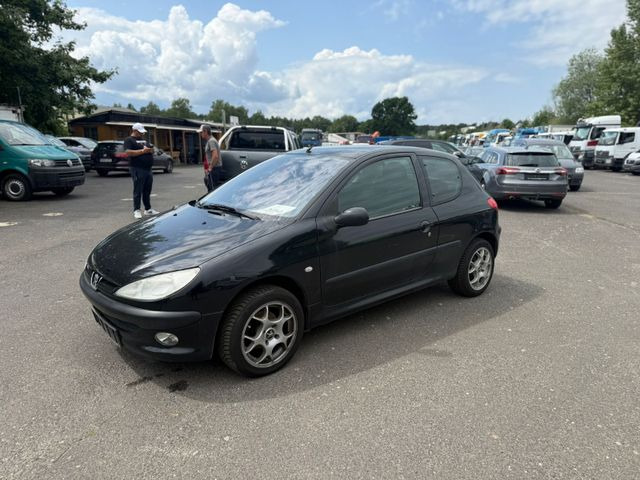 Peugeot 206 1.4 HDi - Λιμουζίνα/ Sedan: φωτογραφία 3 Peugeot 206 1.4 HDi - Λιμουζίνα/ Sedan: φωτογραφία 3