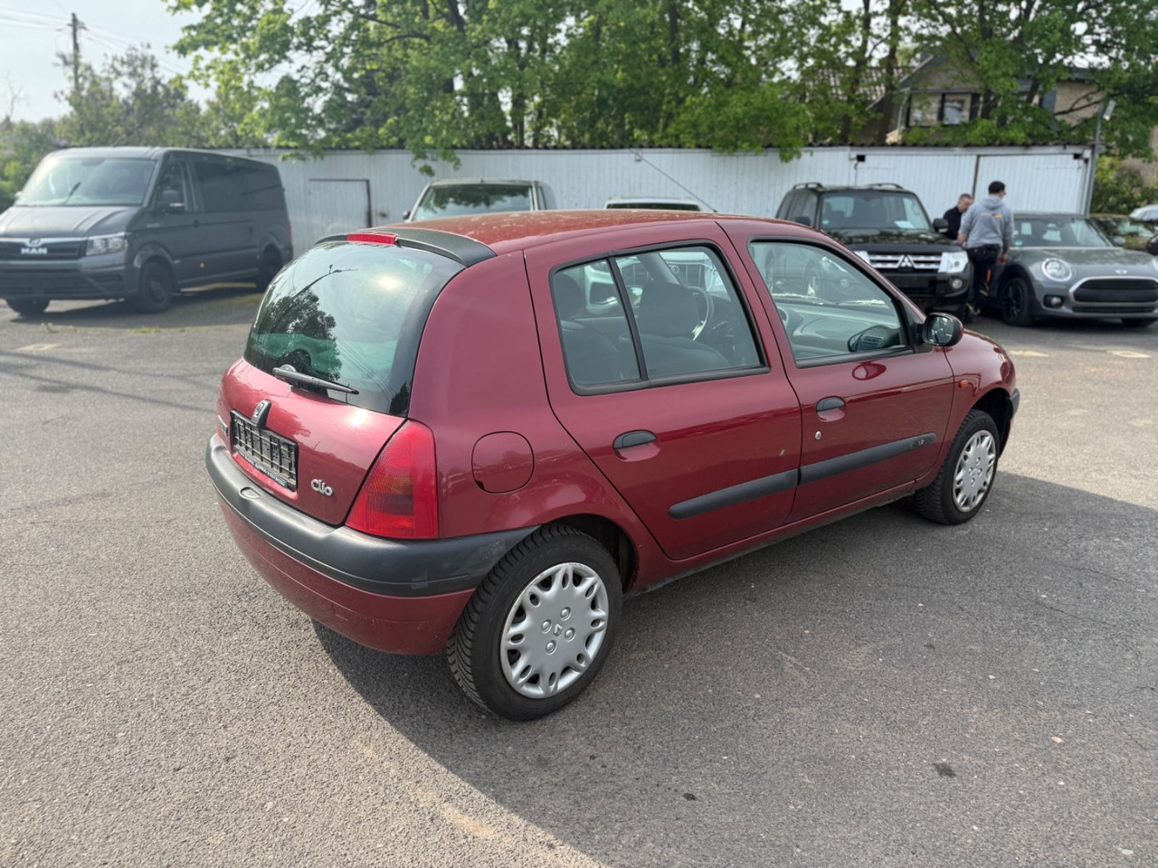 Renault Clio Basis 1.2 HU - Λιμουζίνα/ Sedan: φωτογραφία 4 Renault Clio Basis 1.2 HU - Λιμουζίνα/ Sedan: φωτογραφία 4