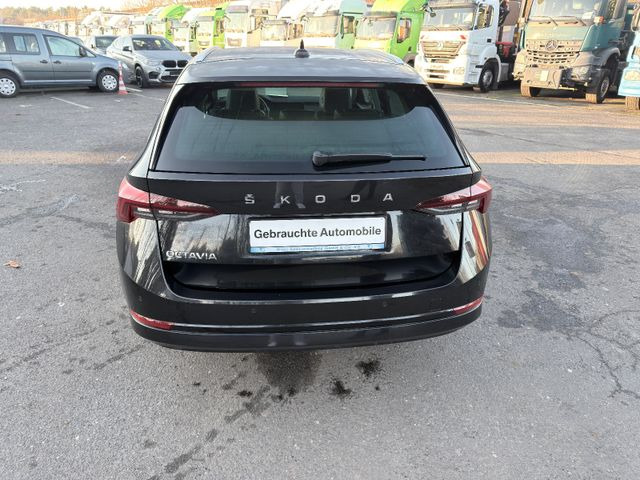 Skoda Octavia Combi First Edition Leder Navi Automatik - Λιμουζίνα/ Sedan: φωτογραφία 4 Skoda Octavia Combi First Edition Leder Navi Automatik - Λιμουζίνα/ Sedan: φωτογραφία 4