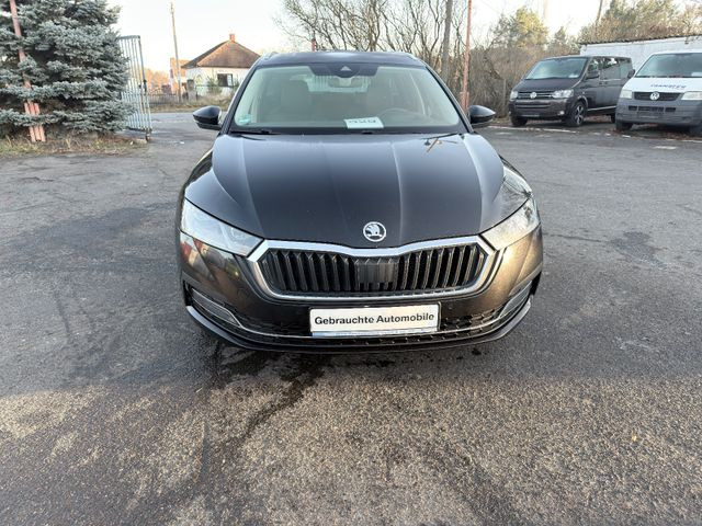 Skoda Octavia Combi First Edition Leder Navi Automatik - Λιμουζίνα/ Sedan: φωτογραφία 1 Skoda Octavia Combi First Edition Leder Navi Automatik - Λιμουζίνα/ Sedan: φωτογραφία 1