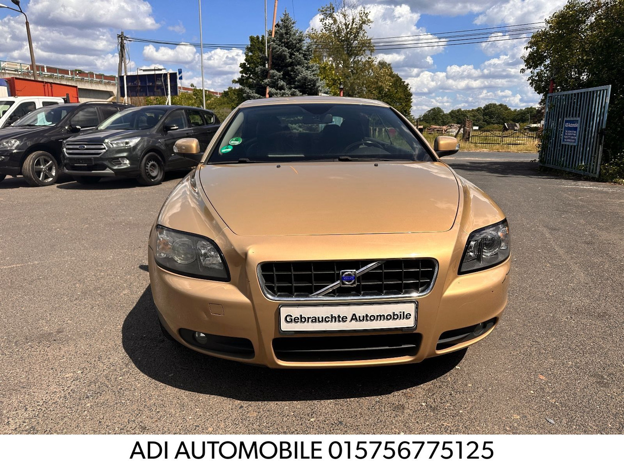 Volvo C70 Cabriolet 2.4 Kinetic Benzin/Flüssiggas - Κάμπριο: φωτογραφία 1 Volvo C70 Cabriolet 2.4 Kinetic Benzin/Flüssiggas - Κάμπριο: φωτογραφία 1
