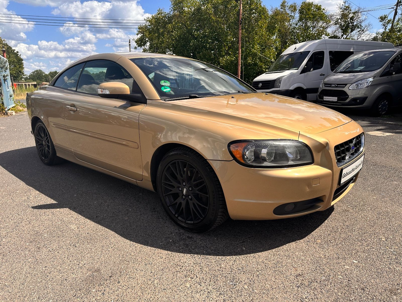 Volvo C70 Cabriolet 2.4 Kinetic Benzin/Flüssiggas - Κάμπριο: φωτογραφία 2 Volvo C70 Cabriolet 2.4 Kinetic Benzin/Flüssiggas - Κάμπριο: φωτογραφία 2