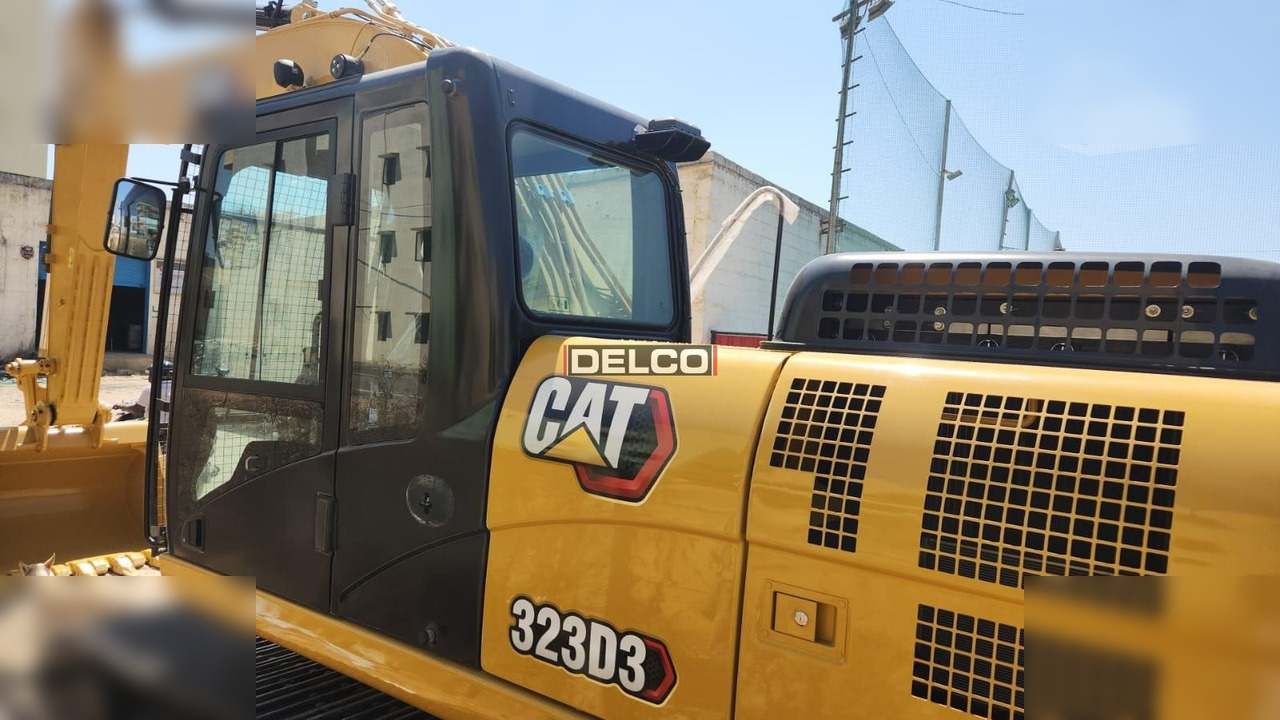 CATERPILLAR 323D3 - Ερπυστριοφόρος εκσκαφέας: φωτογραφία 4 CATERPILLAR 323D3 - Ερπυστριοφόρος εκσκαφέας: φωτογραφία 4