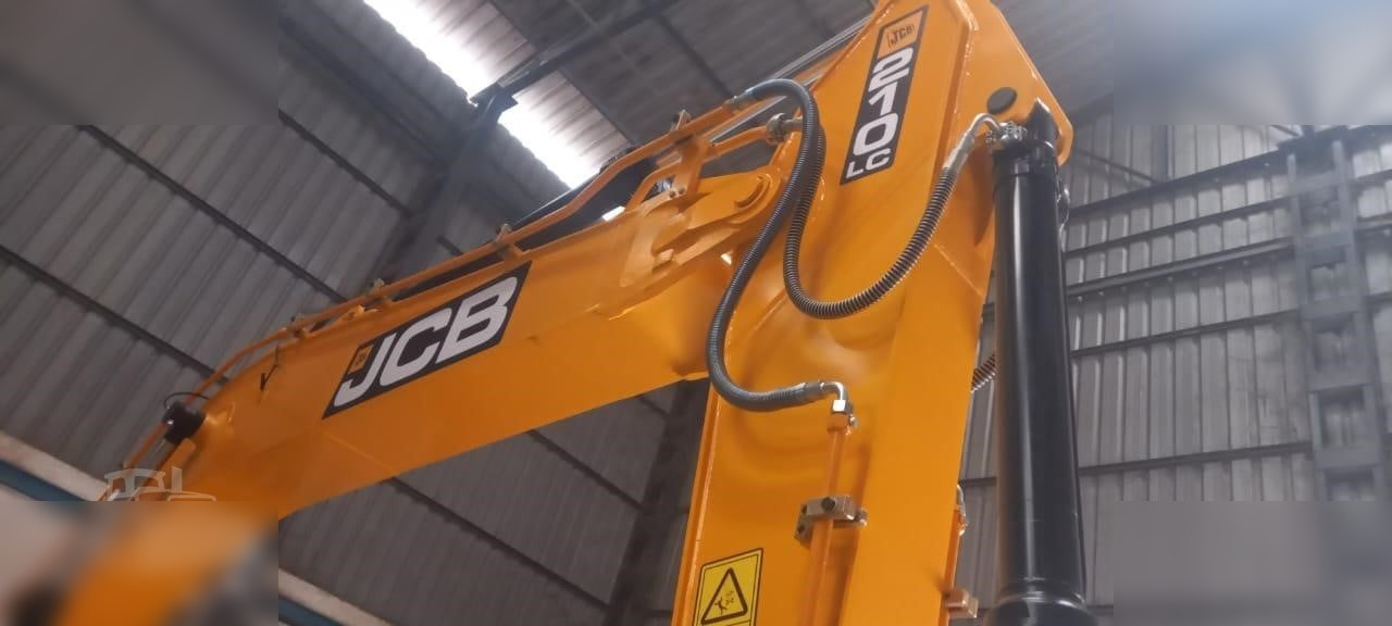 JCB JS210 LC - Ερπυστριοφόρος εκσκαφέας: φωτογραφία 4 JCB JS210 LC - Ερπυστριοφόρος εκσκαφέας: φωτογραφία 4