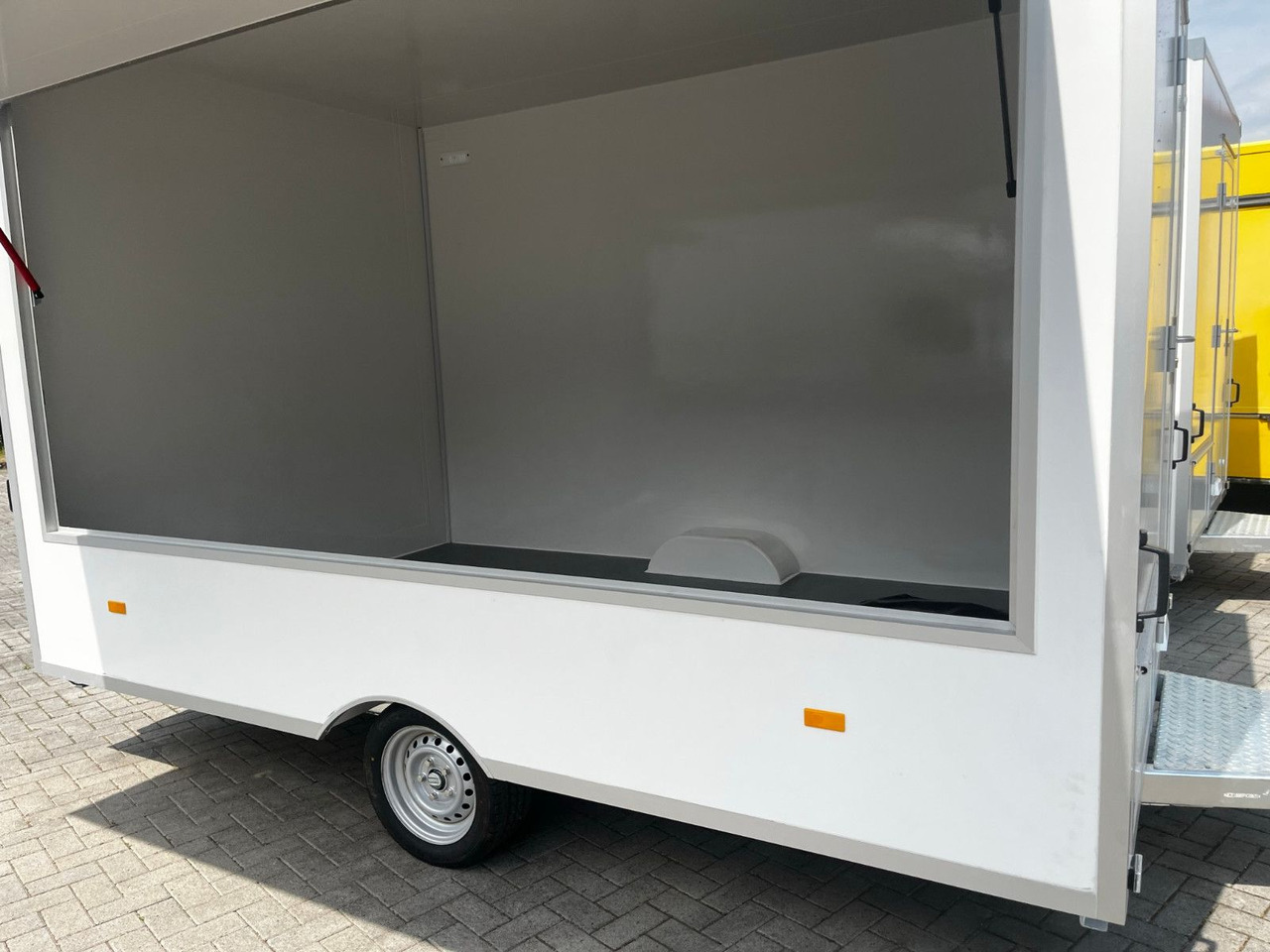 Esselmann Sandwichanhänger Verkaufsanhänger leer - Ρυμουλκούμενη καντίνα: φωτογραφία 3 Esselmann Sandwichanhänger Verkaufsanhänger leer - Ρυμουλκούμενη καντίνα: φωτογραφία 3