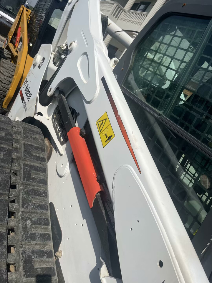 Bobcat T770 - Φορτωτής πλάγιας ολίσθησης: φωτογραφία 2 Bobcat T770 - Φορτωτής πλάγιας ολίσθησης: φωτογραφία 2