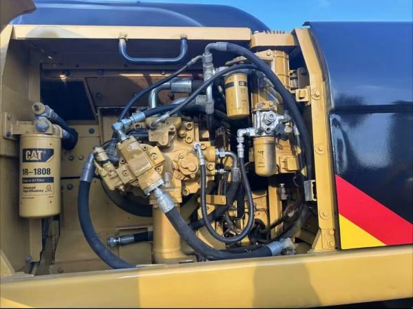 CAT 330D - Ερπυστριοφόρος εκσκαφέας: φωτογραφία 4 CAT 330D - Ερπυστριοφόρος εκσκαφέας: φωτογραφία 4