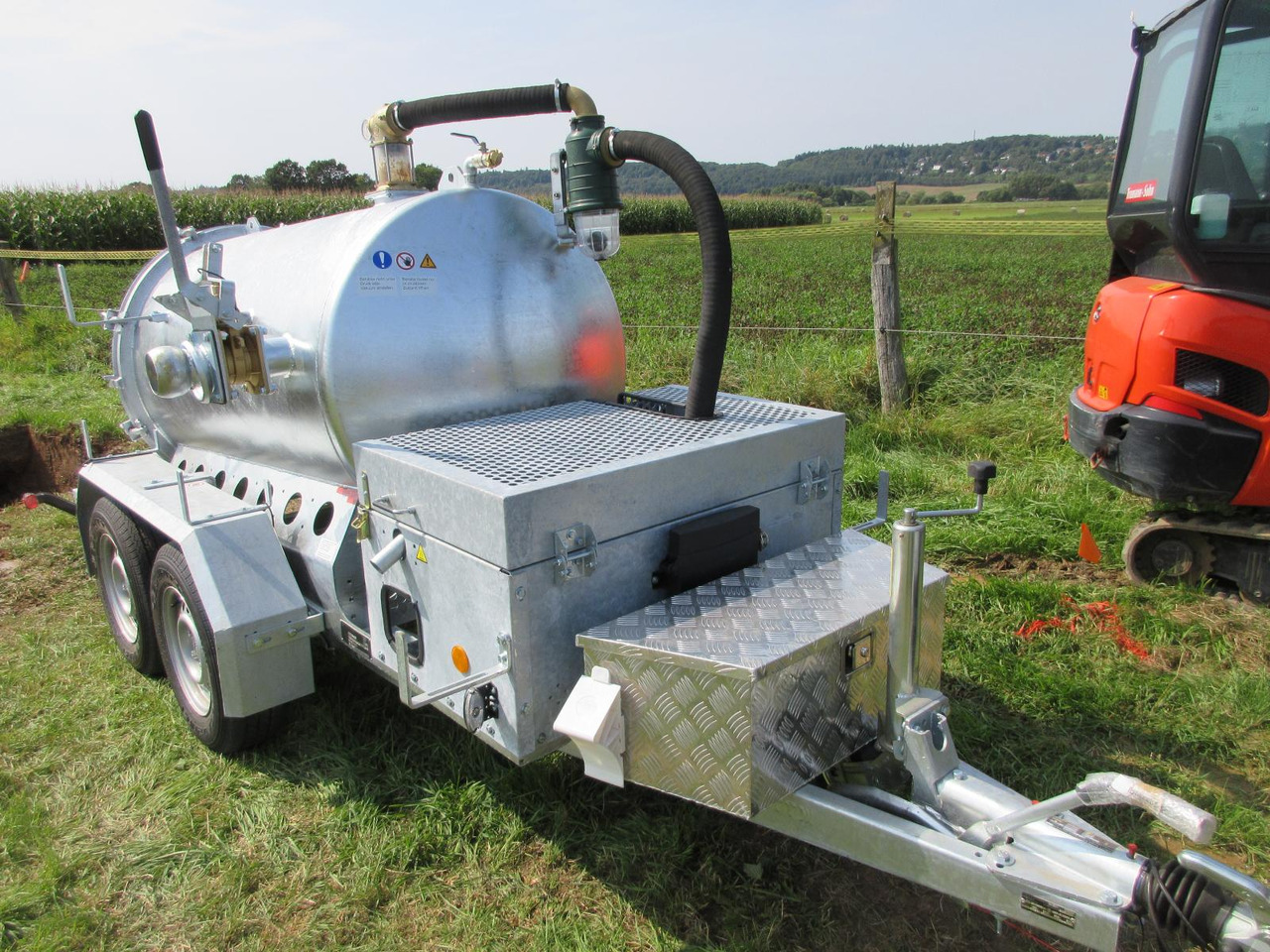 Vacuum system1500l / M-Vac 1500 - Όχημα εκκένωσης βόθρων: φωτογραφία 2 Vacuum system1500l / M-Vac 1500 - Όχημα εκκένωσης βόθρων: φωτογραφία 2