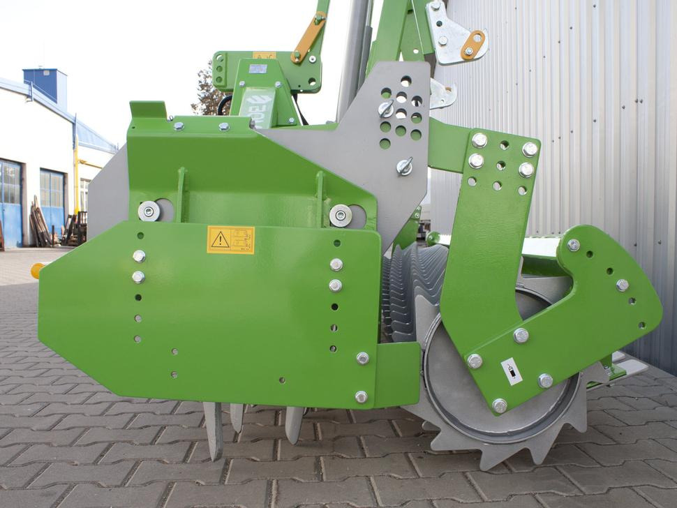 Bomet Kreiselegge / Power harrow / Herse rotative / Erpice rotante / Grada rotativa / Brona wirnikowa 3 m - Σβολοκόπτης: φωτογραφία 4 Bomet Kreiselegge / Power harrow / Herse rotative / Erpice rotante / Grada rotativa / Brona wirnikowa 3 m - Σβολοκόπτης: φωτογραφία 4