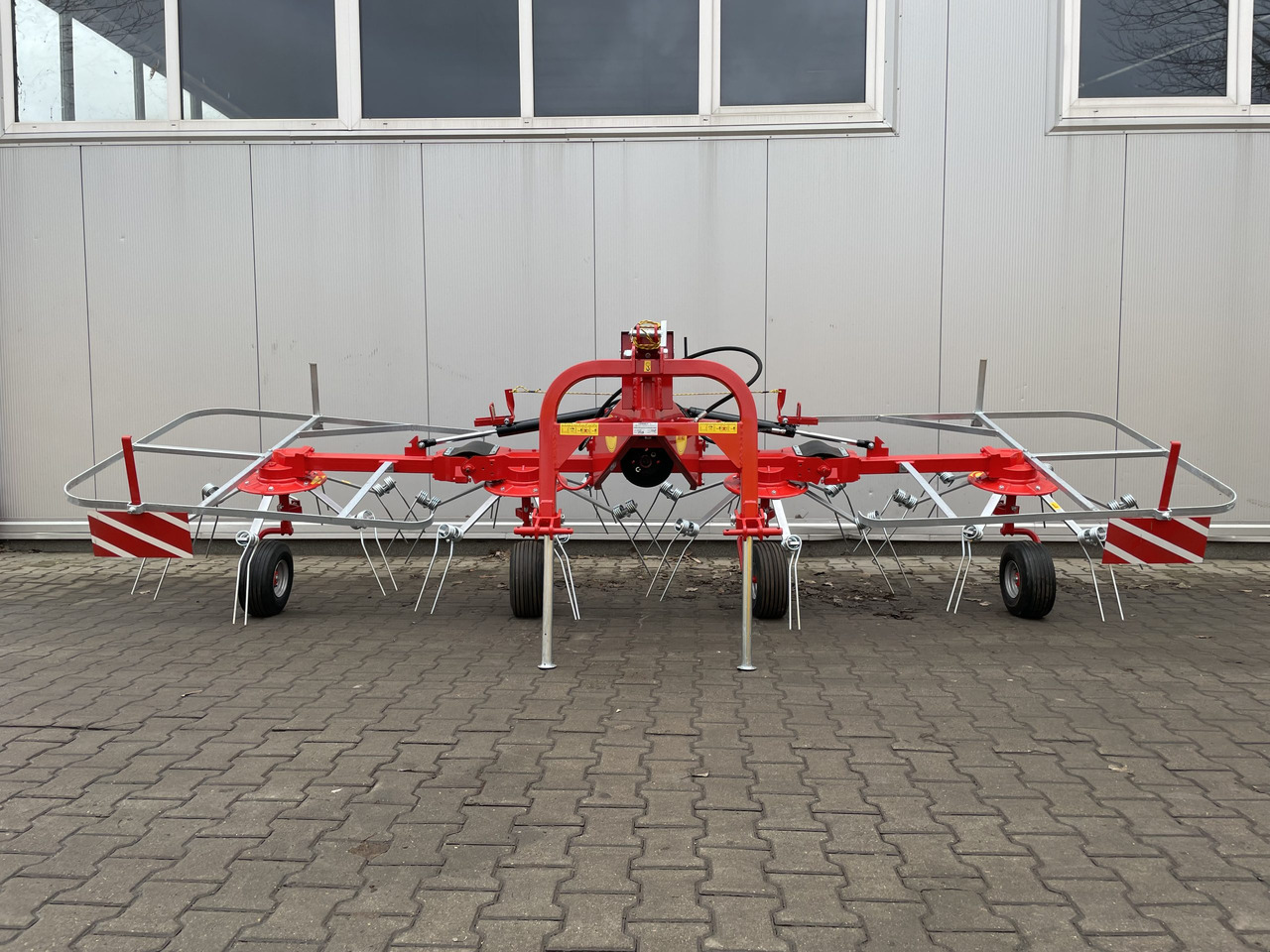 JAR-MET Schwader / Tedder / Faneuse / Przetrząsacz 5,2 m - Χορτοσυλλέκτης: φωτογραφία 1 JAR-MET Schwader / Tedder / Faneuse / Przetrząsacz 5,2 m - Χορτοσυλλέκτης: φωτογραφία 1