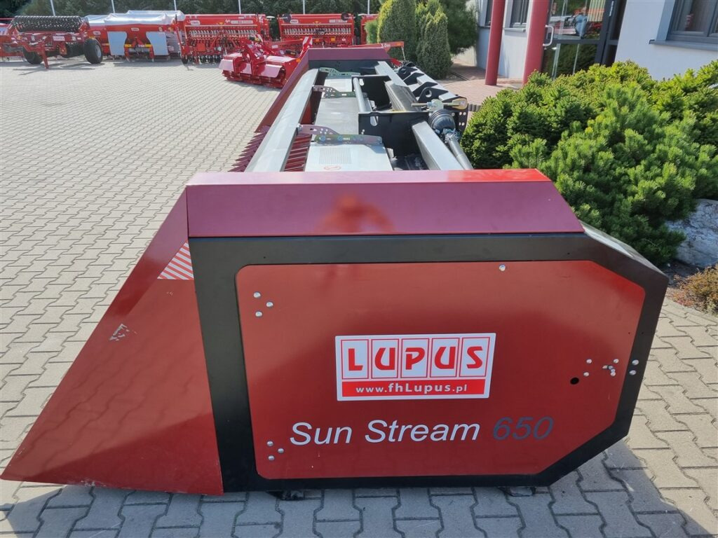 Lupus Sonnenblummenvorsatz / Sunflower harvester / Coupe à tournesol / Сosechadora / Macchina per la raccolta dei girasoli / Жатка для подсолнечника / Przystawka do słonecznika 6,5 m - Ηλιομαχαιρο: φωτογραφία 3 Lupus Sonnenblummenvorsatz / Sunflower harvester / Coupe à tournesol / Сosechadora / Macchina per la raccolta dei girasoli / Жатка для подсолнечника / Przystawka do słonecznika 6,5 m - Ηλιομαχαιρο: φωτογραφία 3