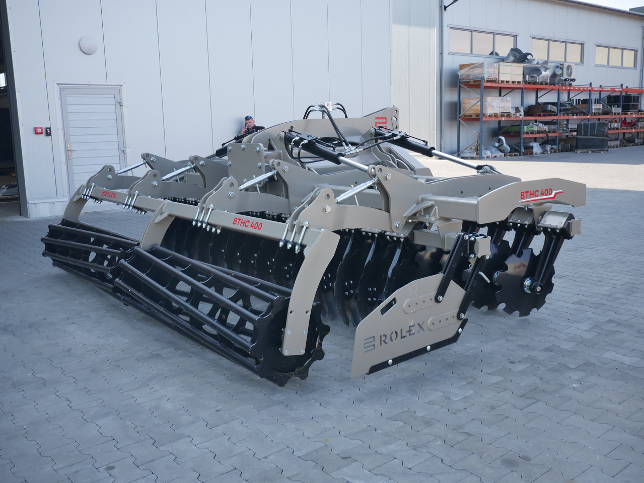 ROLEX Hydraulische Scheibenegge / Hydraulic discs harrow / Dechaumeur à disques / Erpice a dischi / Гидравлическая дисковая борона тяжёлая / Brona talerzowa hydraulicznie składana ciężka 4 m - Δισκοσβάρνα: φωτογραφία 5 ROLEX Hydraulische Scheibenegge / Hydraulic discs harrow / Dechaumeur à disques / Erpice a dischi / Гидравлическая дисковая борона тяжёлая / Brona talerzowa hydraulicznie składana ciężka 4 m - Δισκοσβάρνα: φωτογραφία 5