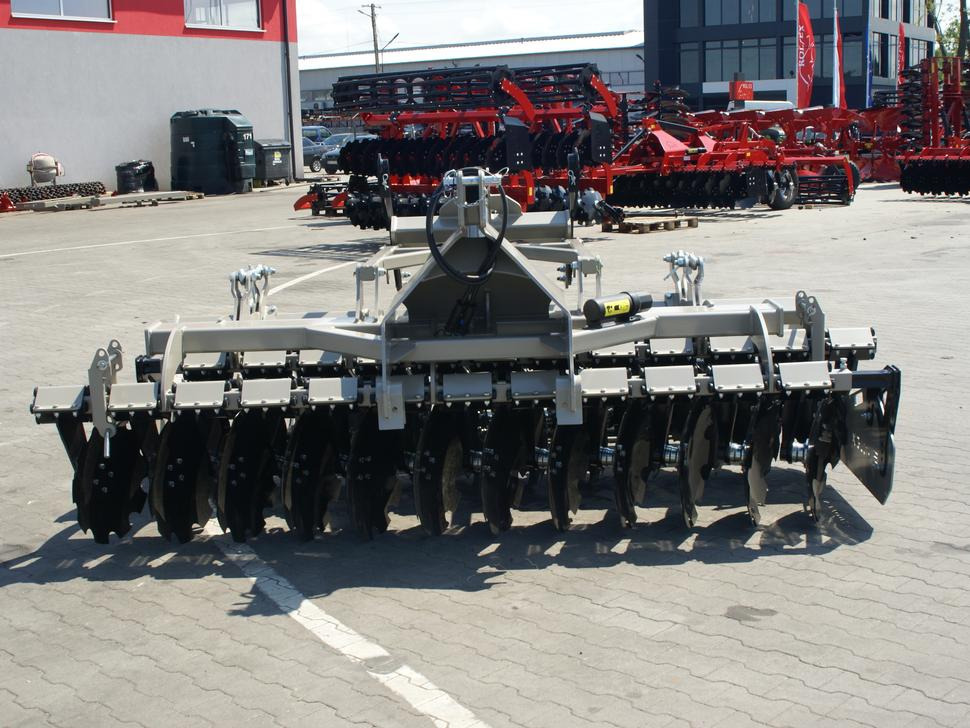 Rolex Scheibenegge / Disc harrow with hydropack / Déchaumeur à disques avec support semoir / Erpice a dischi / Cultivador de discos con hydropack / Дисковая борона с гидропаком 3 m - Δισκοσβάρνα: φωτογραφία 4 Rolex Scheibenegge / Disc harrow with hydropack / Déchaumeur à disques avec support semoir / Erpice a dischi / Cultivador de discos con hydropack / Дисковая борона с гидропаком 3 m - Δισκοσβάρνα: φωτογραφία 4