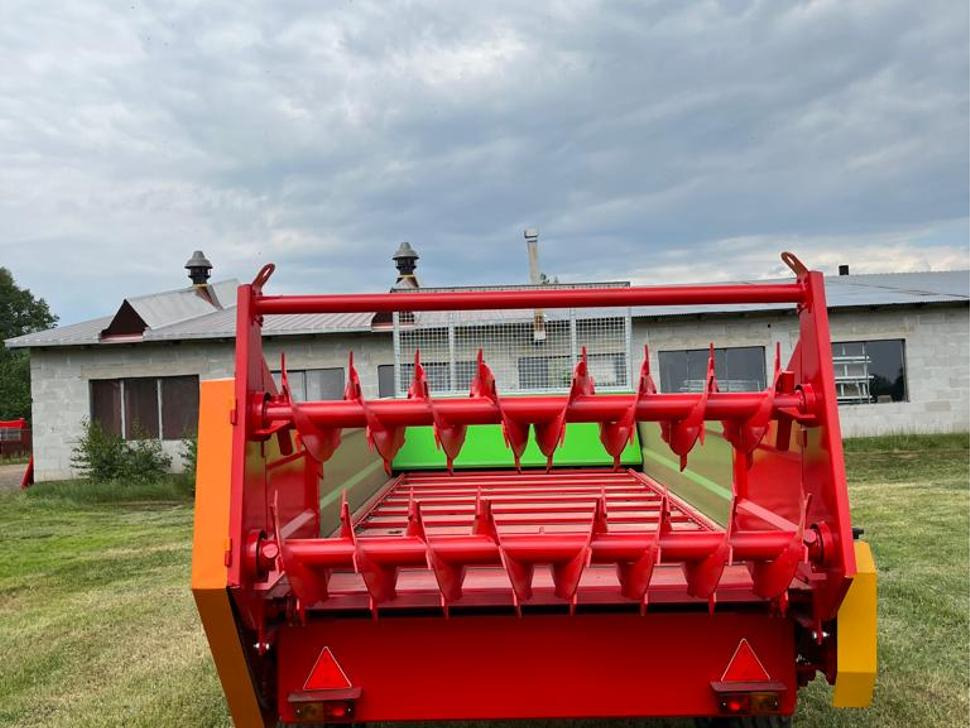 Roltrans Miststreuer / Manure spreader / Épandeur à fumier / Spandiletame / Разбрасыватель органических удобрений N250/2 LEO 4 t - Κοπροδιανομέας: φωτογραφία 4 Roltrans Miststreuer / Manure spreader / Épandeur à fumier / Spandiletame / Разбрасыватель органических удобрений N250/2 LEO 4 t - Κοπροδιανομέας: φωτογραφία 4