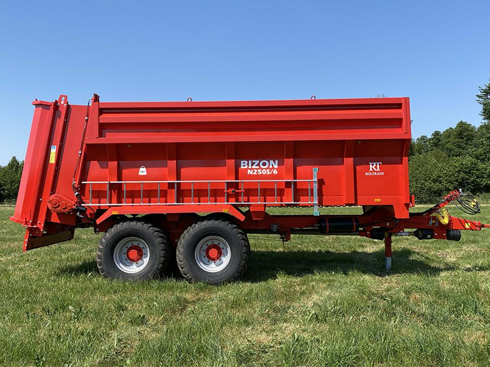 Roltrans Miststreuer / Manure spreader / Epandeur à fumier / Spandiletame / Разбрасыватель органических удобрений / Rozrzutnik obornika N205S/6 BIZON 14 t - Κοπροδιανομέας: φωτογραφία 2 Roltrans Miststreuer / Manure spreader / Epandeur à fumier / Spandiletame / Разбрасыватель органических удобрений / Rozrzutnik obornika N205S/6 BIZON 14 t - Κοπροδιανομέας: φωτογραφία 2