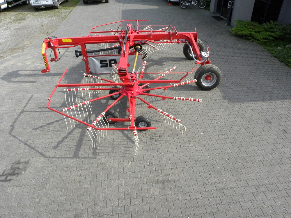 Spawex Kreiselschwader / Rake / Andaineur / Ranghinatore / Rastrillo / Роторные грабли / Zgrabiarka 7,65 m - Σανού και κτηνοτροφικά μηχανήματα: φωτογραφία 3 Spawex Kreiselschwader / Rake / Andaineur / Ranghinatore / Rastrillo / Роторные грабли / Zgrabiarka 7,65 m - Σανού και κτηνοτροφικά μηχανήματα: φωτογραφία 3