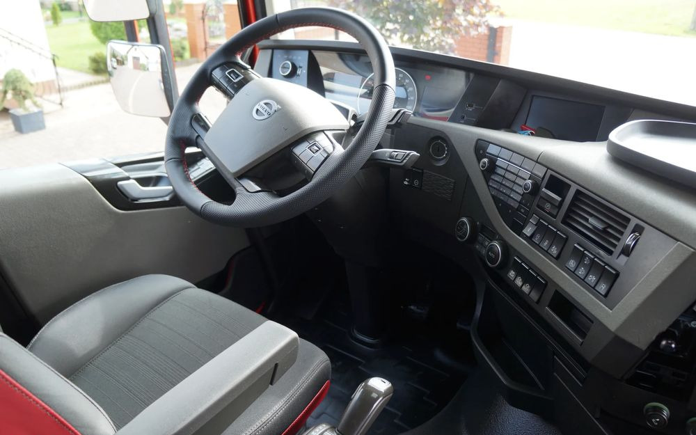 Τράκτορας Volvo FH 4 EURO 6 GLOBETROTTER NISKI PRZEBIEG PEŁEN SERWIS: φωτογραφία 19