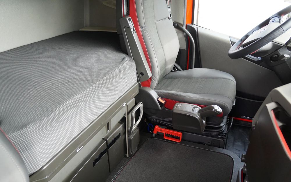 Τράκτορας Volvo FH 4 EURO 6 GLOBETROTTER NISKI PRZEBIEG PEŁEN SERWIS: φωτογραφία 16