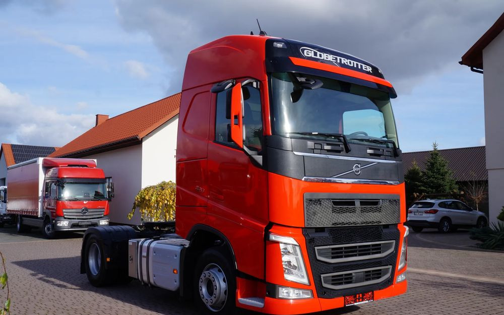 Volvo FH 4 EURO 6 GLOBETROTTER NISKI PRZEBIEG ZŁOTY KONTRAKT - Τράκτορας: φωτογραφία 2 Volvo FH 4 EURO 6 GLOBETROTTER NISKI PRZEBIEG ZŁOTY KONTRAKT - Τράκτορας: φωτογραφία 2