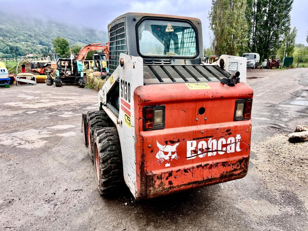 Bobcat S130 Chargeuse Compact - Φορτωτής πλάγιας ολίσθησης: φωτογραφία 3 Bobcat S130 Chargeuse Compact - Φορτωτής πλάγιας ολίσθησης: φωτογραφία 3