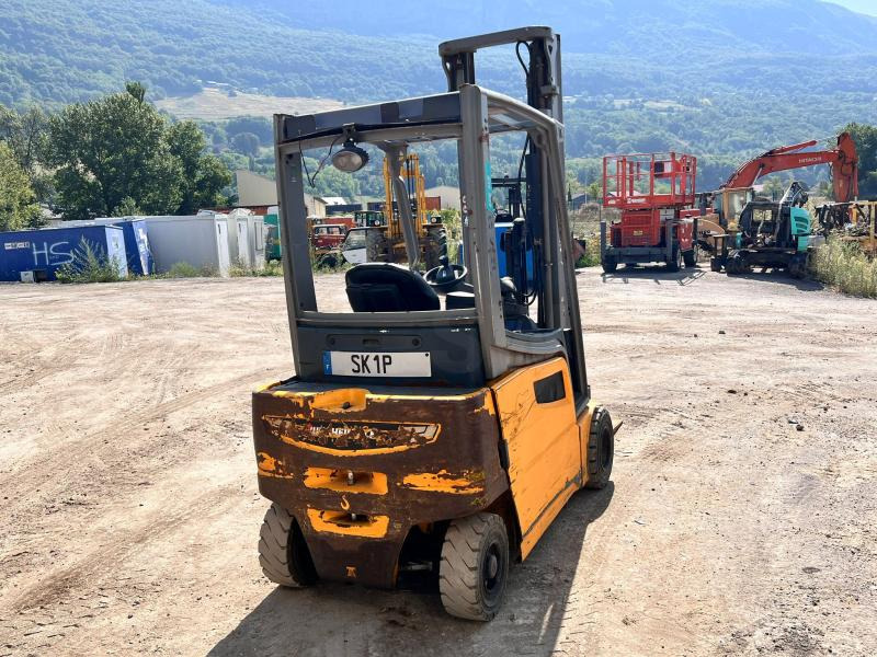 Jungheinrich EFG318 400ZZ Chariot élévateur électrique 1,8T - Ηλεκτροκίνητο περονοφόρο: φωτογραφία 3 Jungheinrich EFG318 400ZZ Chariot élévateur électrique 1,8T - Ηλεκτροκίνητο περονοφόρο: φωτογραφία 3