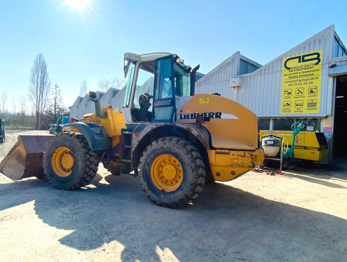 LIEBHERR Chargeuse L524 10T - Ελαστιχοφόρος φορτωτής: φωτογραφία 3 LIEBHERR Chargeuse L524 10T - Ελαστιχοφόρος φορτωτής: φωτογραφία 3